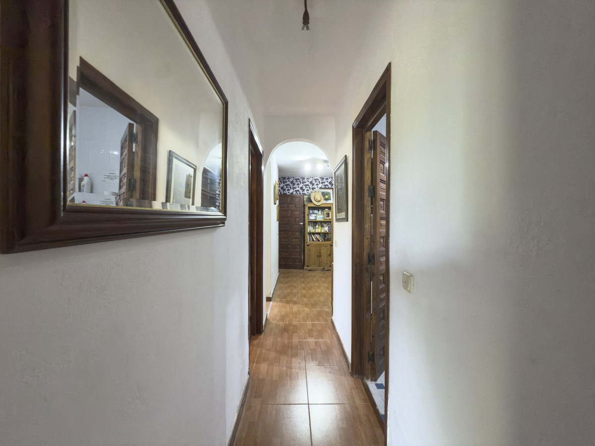 f55a3509a6734ffa80fc59518e19ad7f - 29