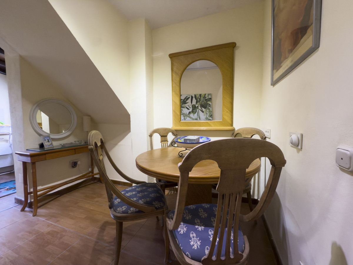 f55a3509a6734ffa80fc59518e19ad7f - 31