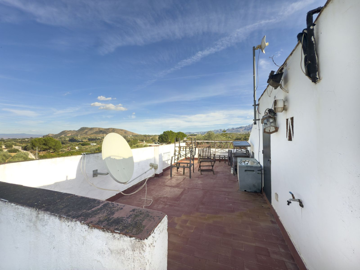 f55a3509a6734ffa80fc59518e19ad7f - 35