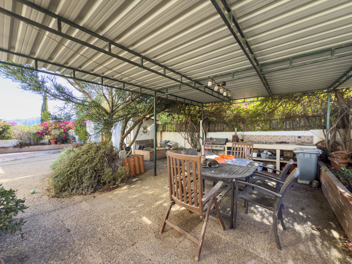 f55a3509a6734ffa80fc59518e19ad7f - 42