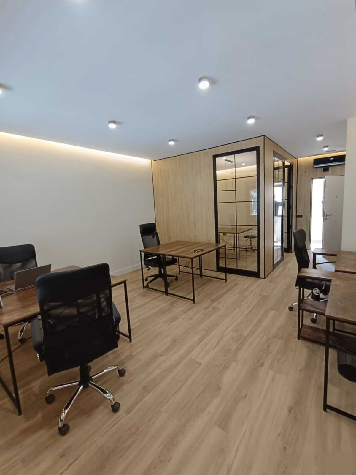 f68f4a6e6d427ec179a0e0fa9a7d9ba4 - 1