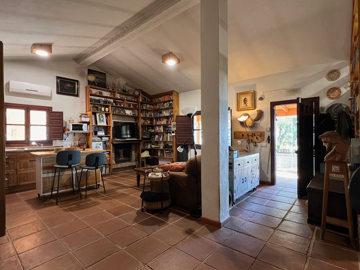 f74edc69f2f7abe306cdafab033af8cf - 12