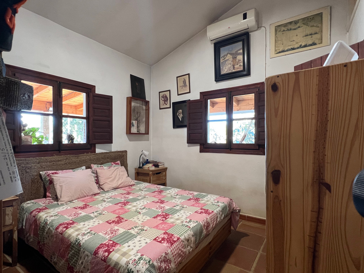 f74edc69f2f7abe306cdafab033af8cf - 13