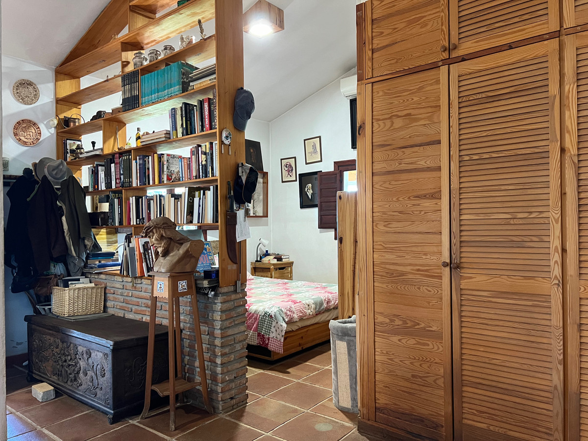 f74edc69f2f7abe306cdafab033af8cf - 14