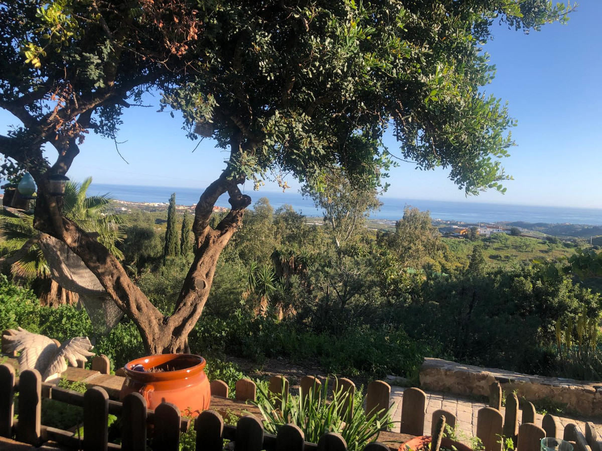 f74edc69f2f7abe306cdafab033af8cf - 16