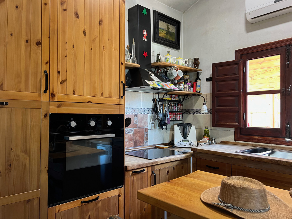 f74edc69f2f7abe306cdafab033af8cf - 18