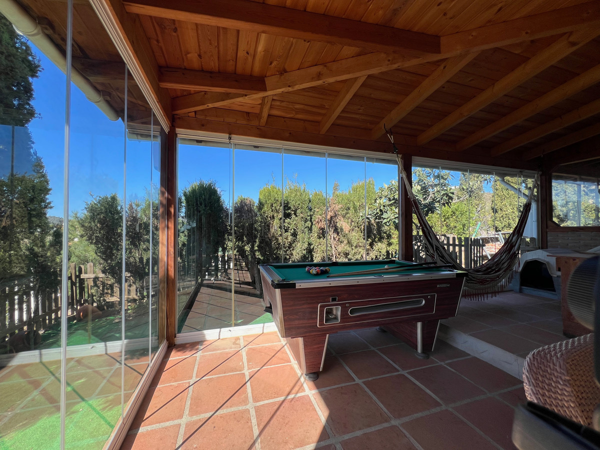 f74edc69f2f7abe306cdafab033af8cf - 36