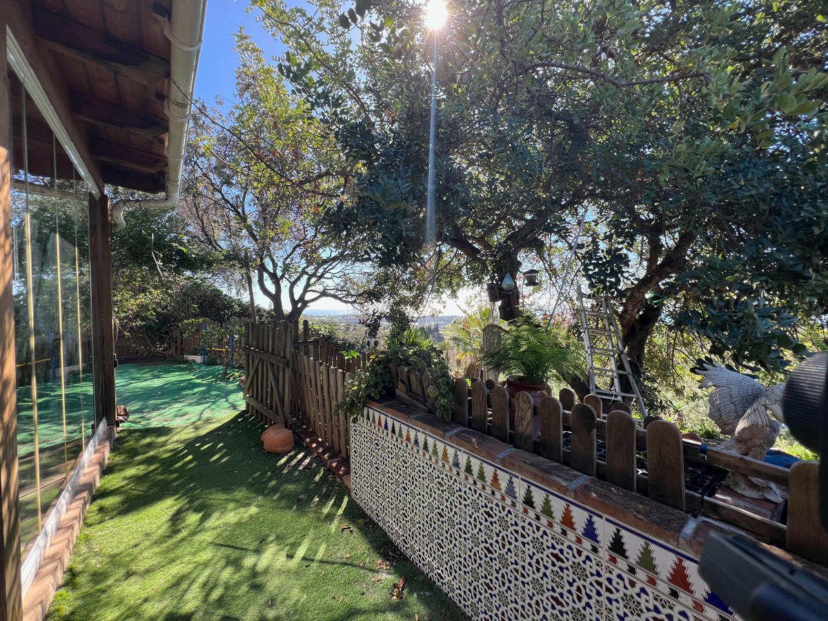 f74edc69f2f7abe306cdafab033af8cf - 40