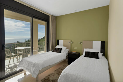 f8fc622445afd14e1c0e188f8f70b245 - 16