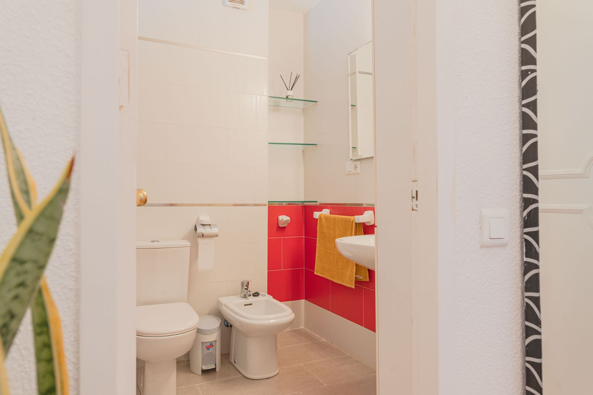 f90111ac0bf86d8576e512b2a462ae5b - 26