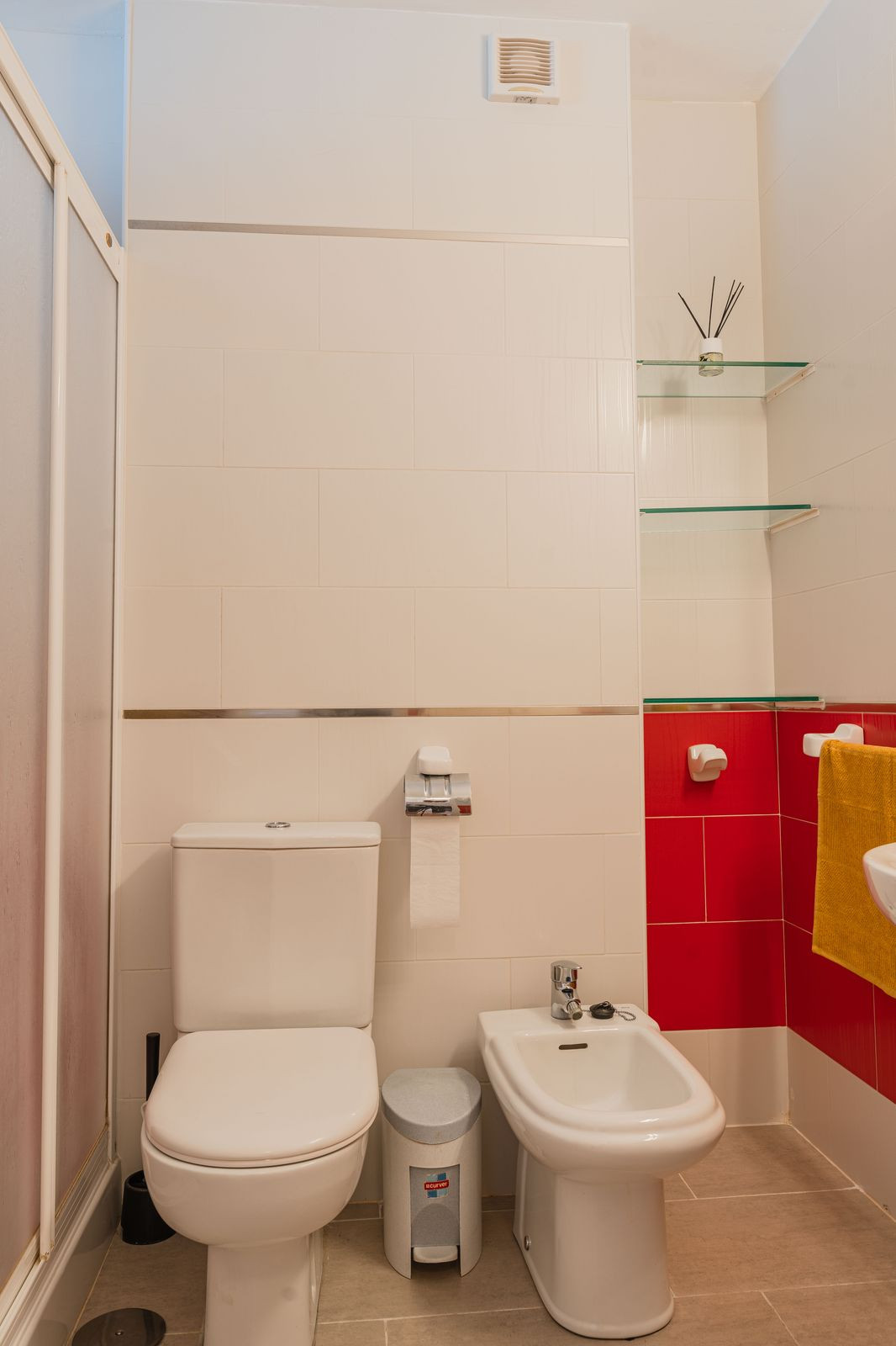 f90111ac0bf86d8576e512b2a462ae5b - 28