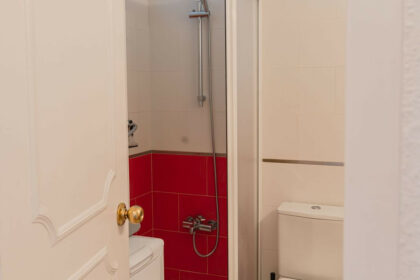 f90111ac0bf86d8576e512b2a462ae5b - 30