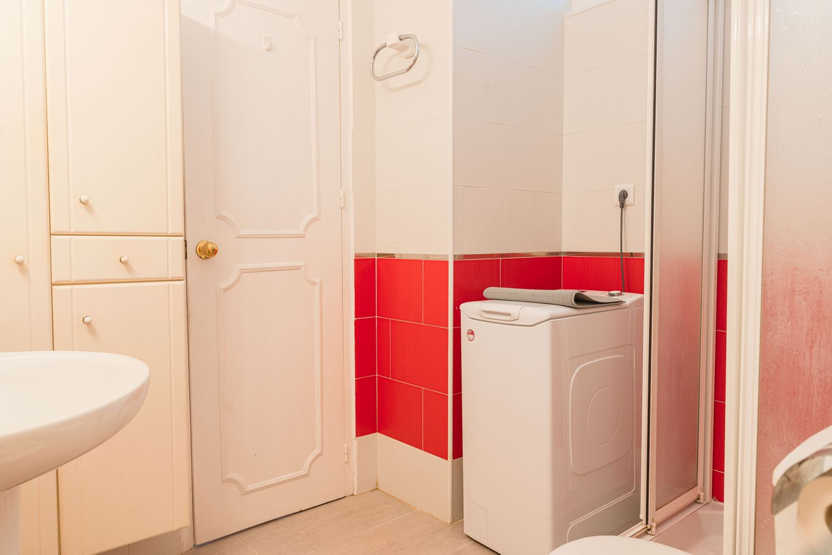 f90111ac0bf86d8576e512b2a462ae5b - 31