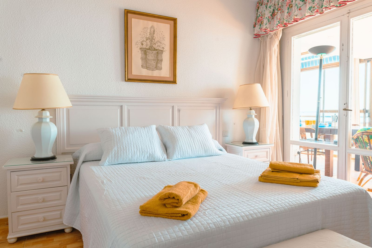 f90111ac0bf86d8576e512b2a462ae5b - 42