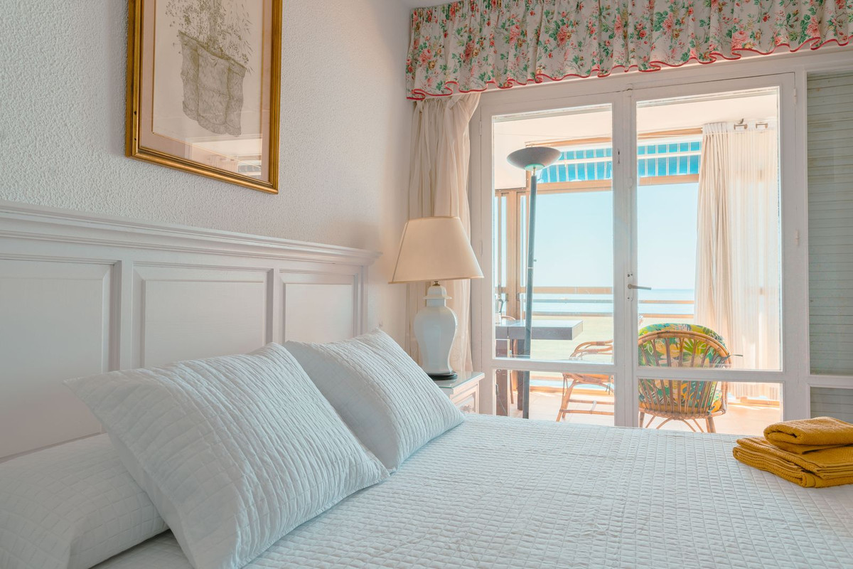 f90111ac0bf86d8576e512b2a462ae5b - 43