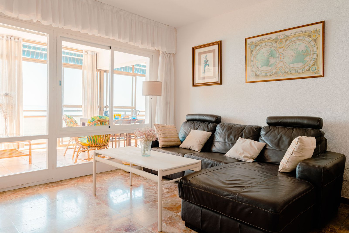 f90111ac0bf86d8576e512b2a462ae5b - 52