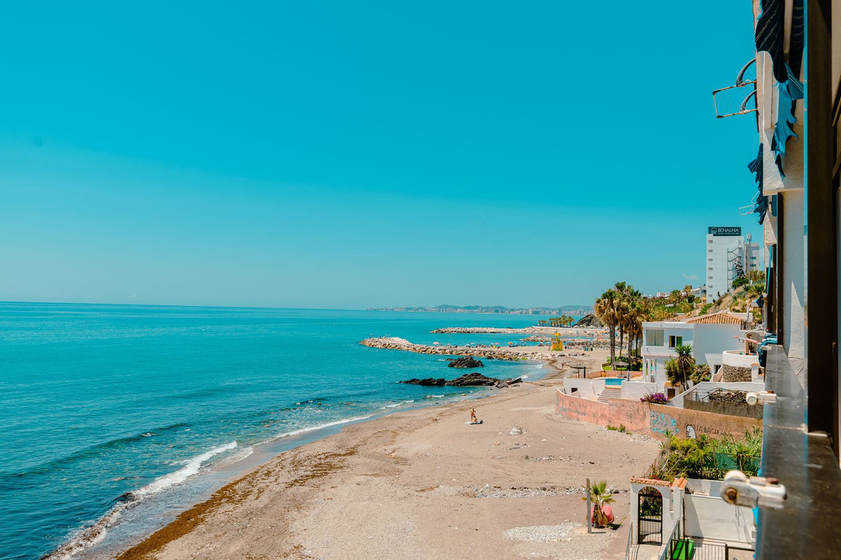 f90111ac0bf86d8576e512b2a462ae5b - 66