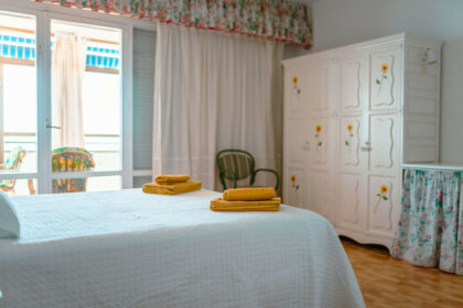 f90111ac0bf86d8576e512b2a462ae5b - 72