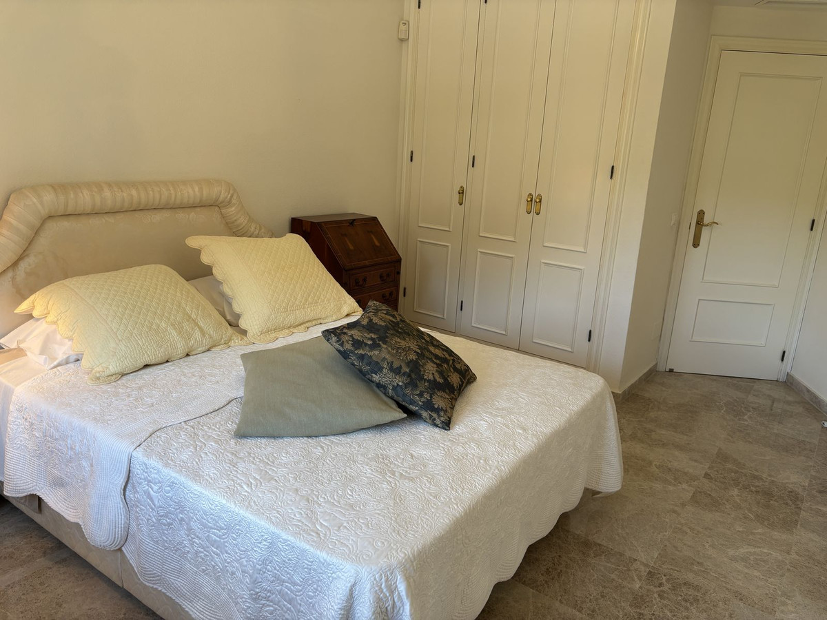 f98aedd6bb24188d08c176d29c3af6e5 - 12