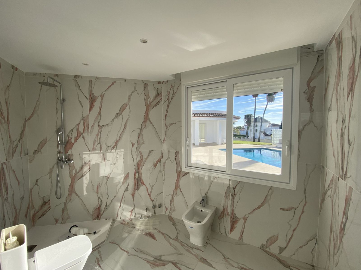 f9a6ef1d24acd40c67336fd5242f704a - 16