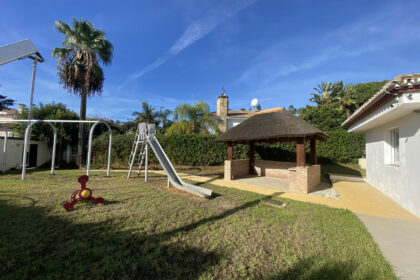 f9a6ef1d24acd40c67336fd5242f704a - 28