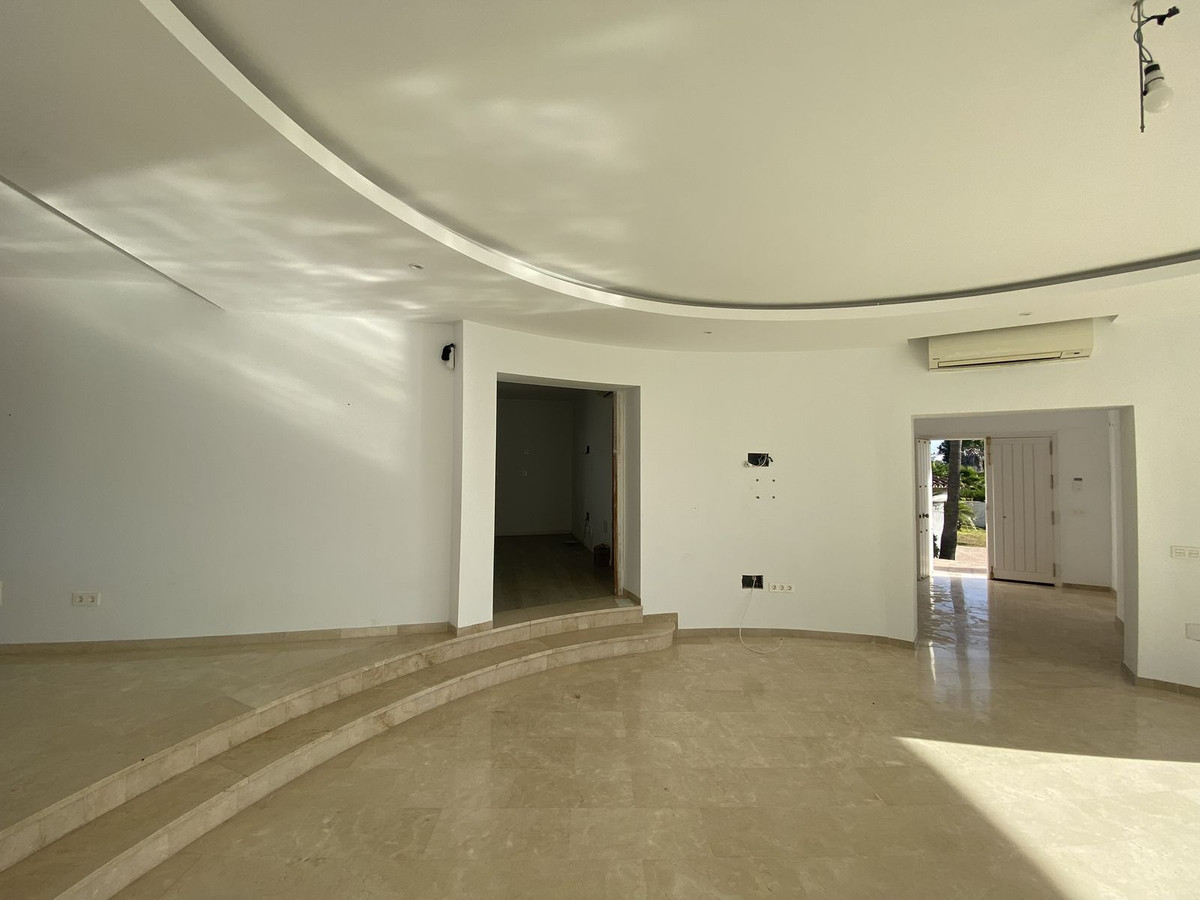 f9a6ef1d24acd40c67336fd5242f704a - 7