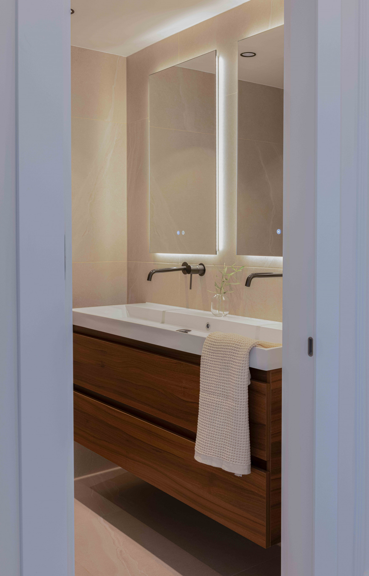 fa0c6f783ba3e18486445e0408525b0c - 17