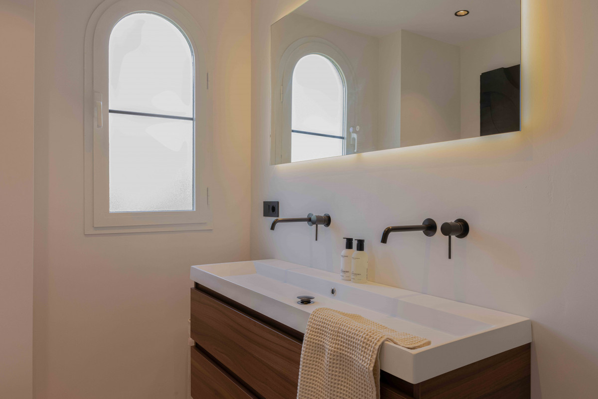 fa0c6f783ba3e18486445e0408525b0c - 21