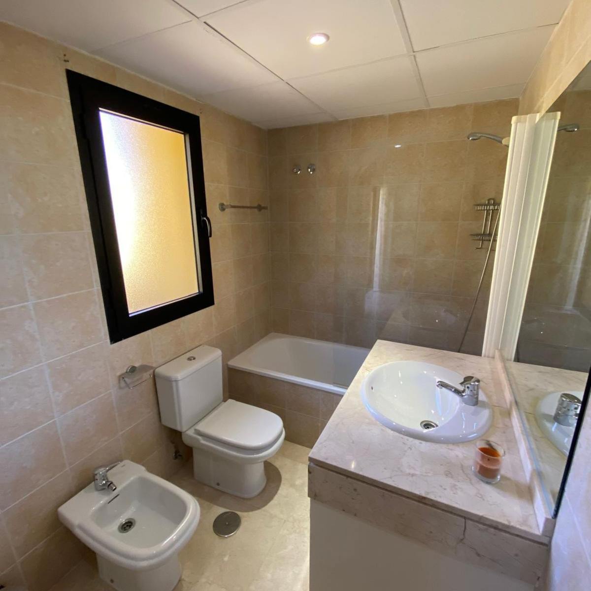 fa4cff35d957c037c89808b42d644d76 - 33