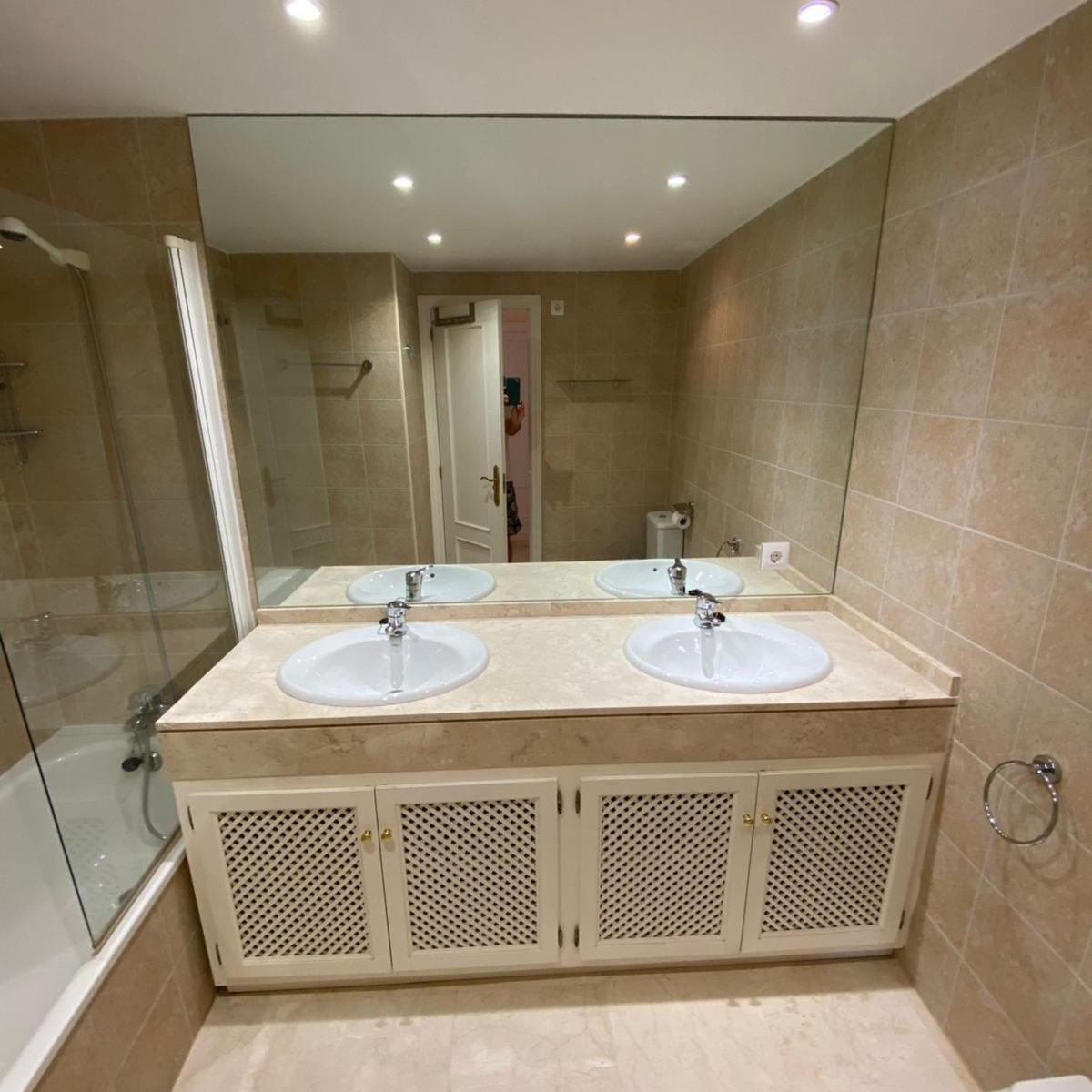 fa4cff35d957c037c89808b42d644d76 - 34