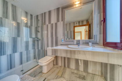 fab3ce47c0dc113916381fe9c5ea9c55 - 19