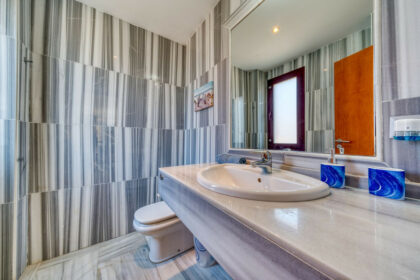 fab3ce47c0dc113916381fe9c5ea9c55 - 25