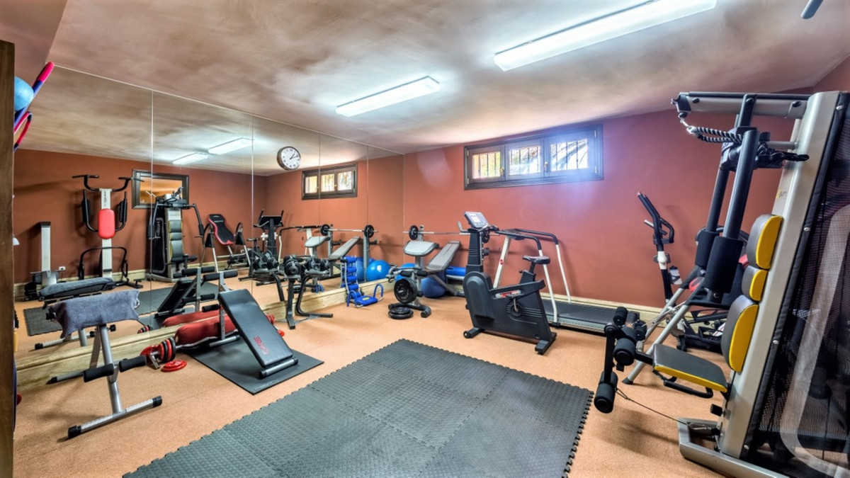 fcacf0a3849a87b45e955ba3677e62f5 - 11