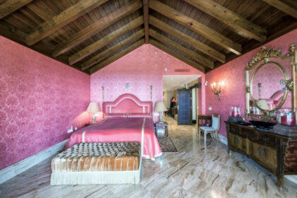 fcacf0a3849a87b45e955ba3677e62f5 - 12