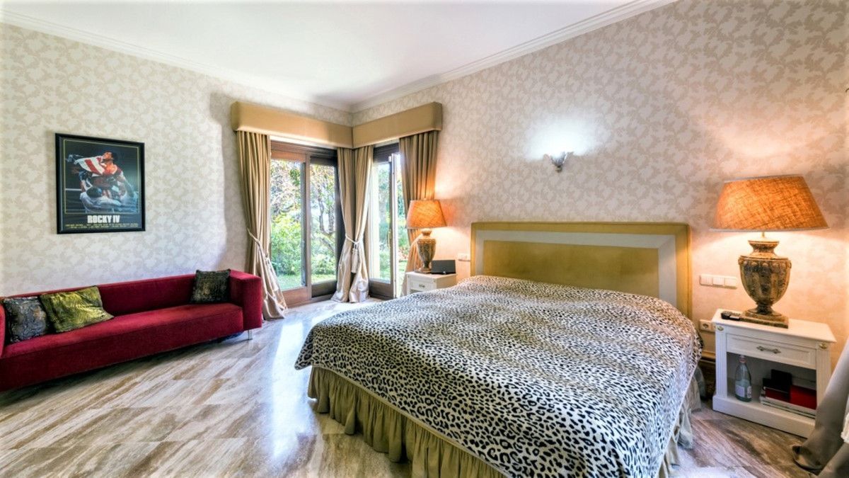 fcacf0a3849a87b45e955ba3677e62f5 - 15