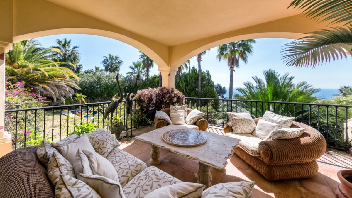 fcacf0a3849a87b45e955ba3677e62f5 - 2