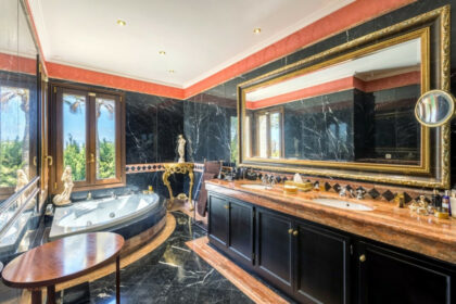 fcacf0a3849a87b45e955ba3677e62f5 - 9