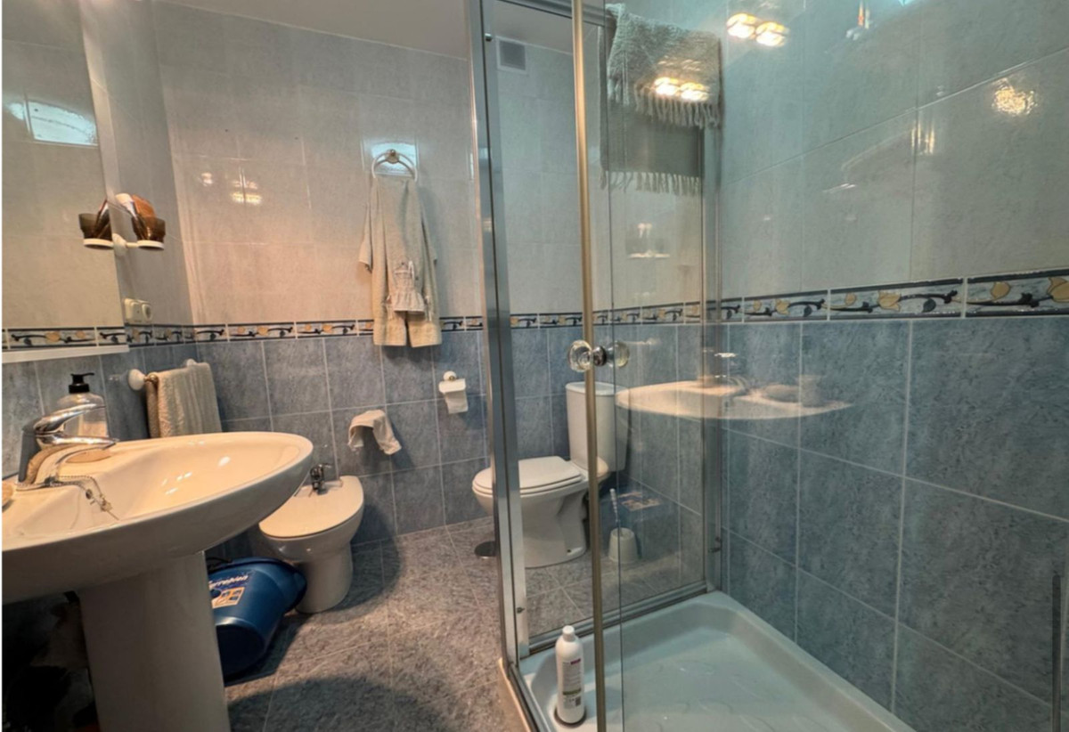 fcb7c0d89788c91789ca5138595c105a - 12