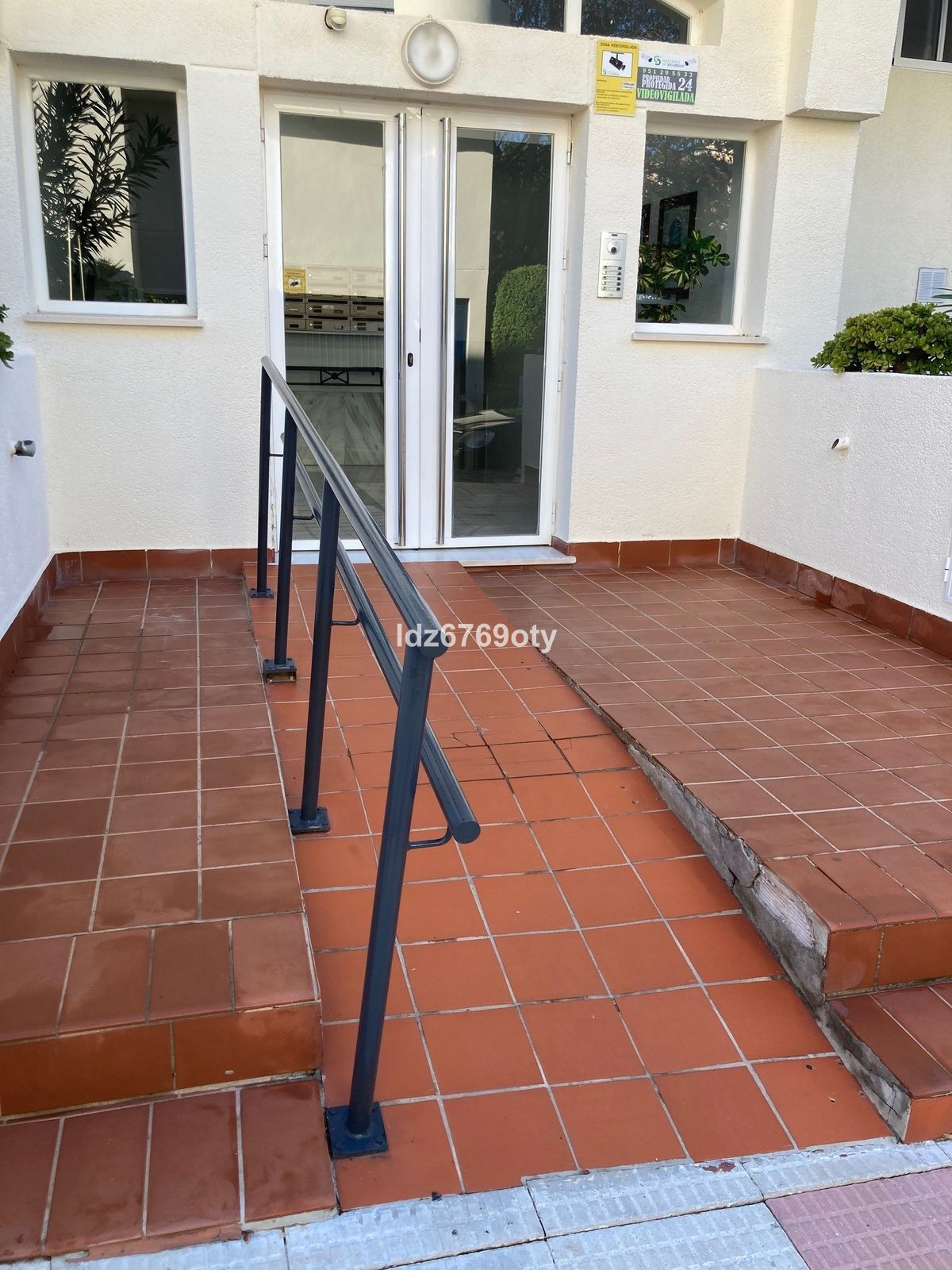 fd09cadfd60651b77b8761a9f7e4252b - 40