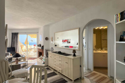 fd55e2589f7448a7f54e6e415d24f52f - 17