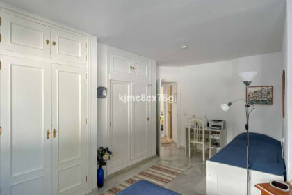 fd55e2589f7448a7f54e6e415d24f52f - 20