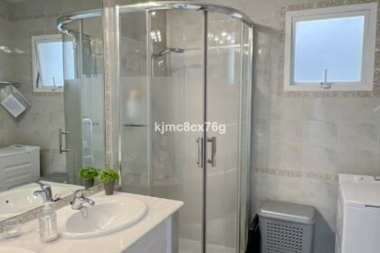 fd55e2589f7448a7f54e6e415d24f52f - 24