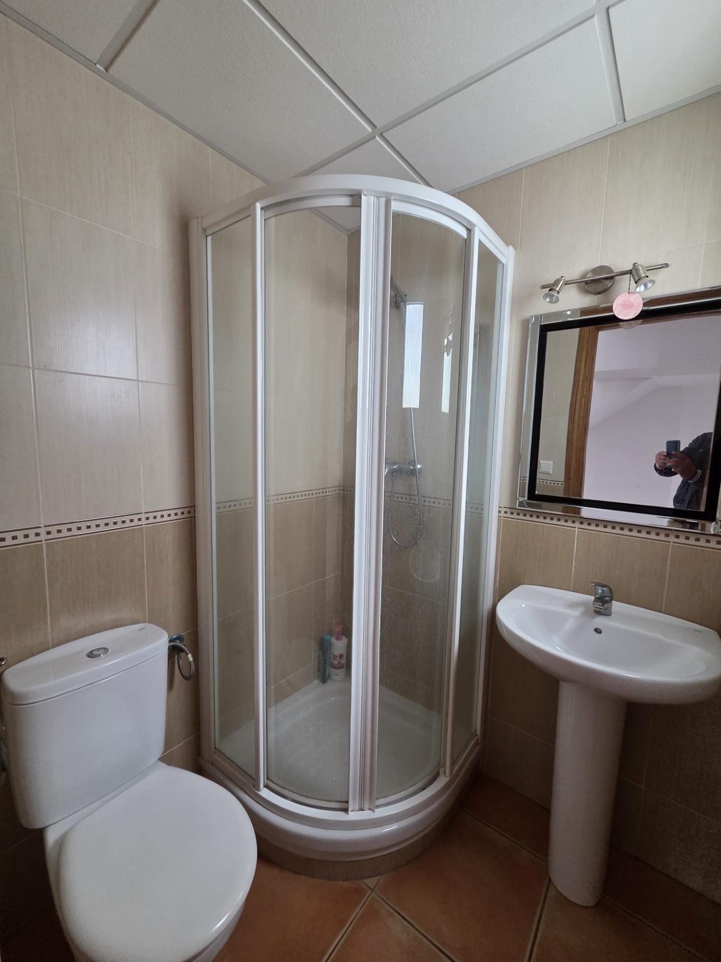 fe5d69fed82e2f85d9a79164eb4bd449 - 18