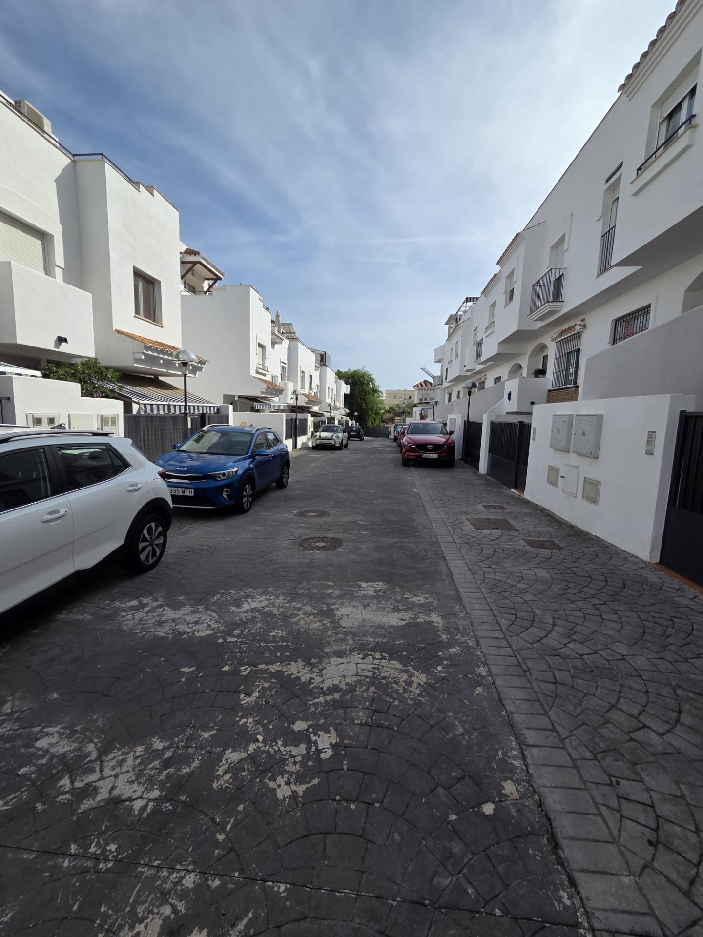 fe5d69fed82e2f85d9a79164eb4bd449 - 3