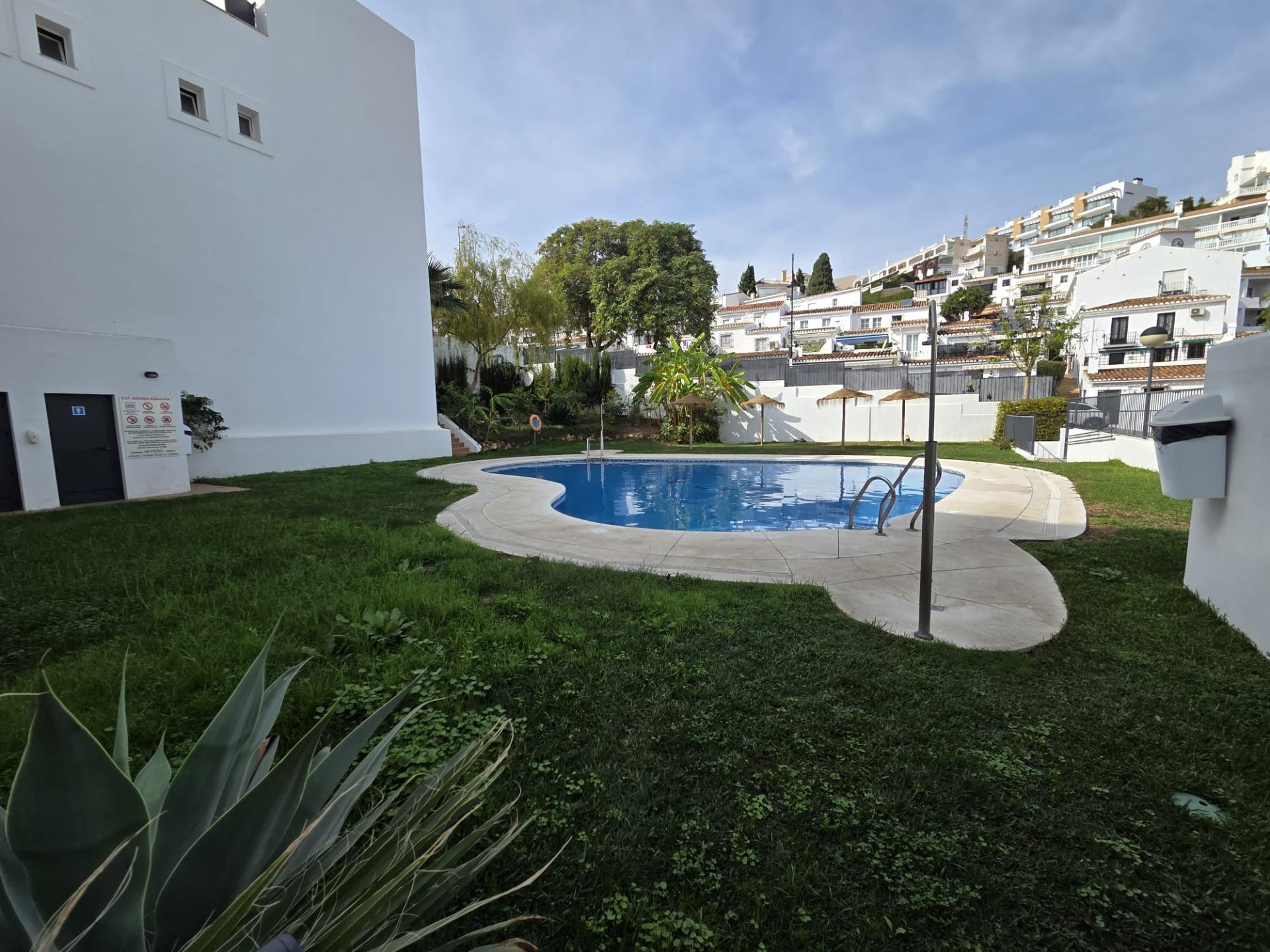 fe5d69fed82e2f85d9a79164eb4bd449 - 4