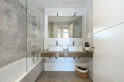 ff18886ca467e8a6ef42d157d8f59168 - 25