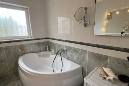 ff496e14b05c086f29ef6cbfd740930e - 23