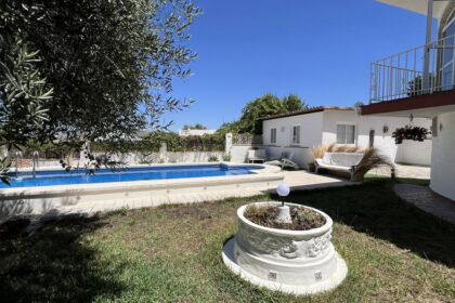 ff496e14b05c086f29ef6cbfd740930e - 33