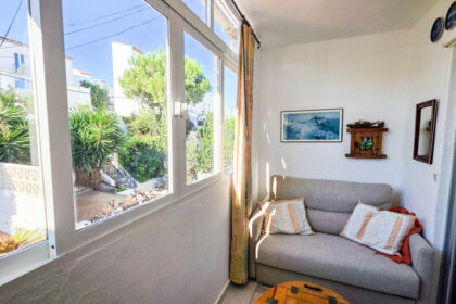 fff0453b274867a4f7cdaf9a6b9f49e1 - 15