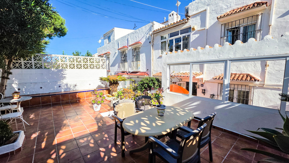 fff0453b274867a4f7cdaf9a6b9f49e1 - 20